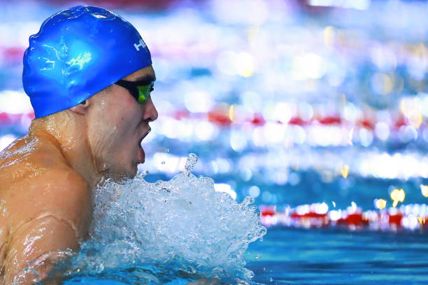 游泳池水会传播艾滋病病毒吗?真相揭秘