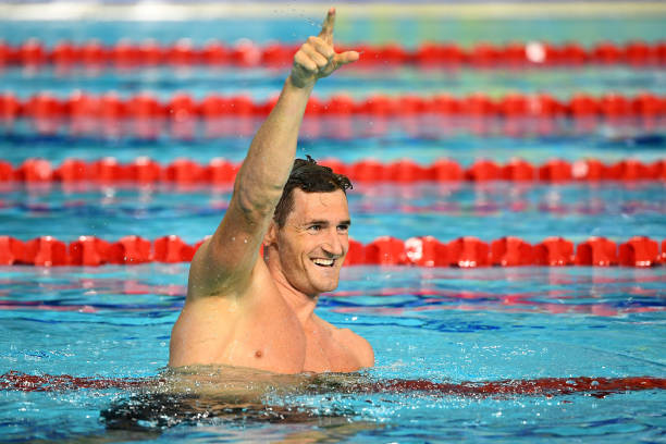 游泳如何帮助腰间盘突出恢复?医生来解答