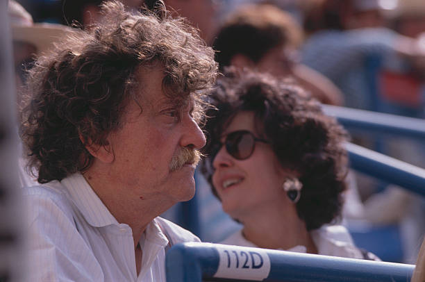 费德勒2020温网精彩瞬间:经典击球与关键比分回顾