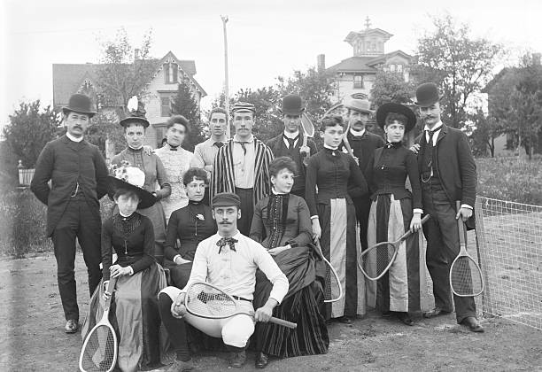 如何计算一个网球场的占地面积？