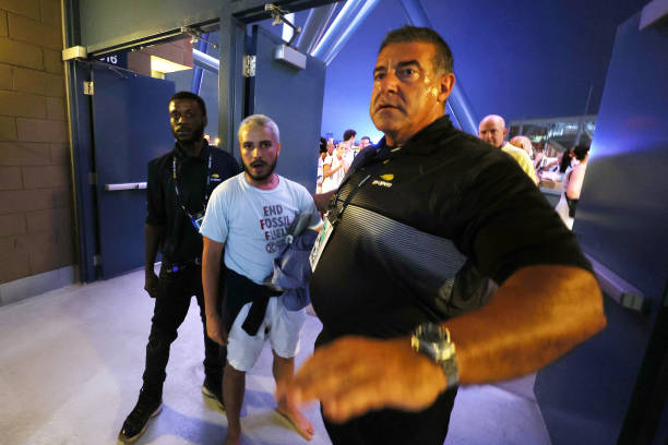 李娜澳网夺冠：中国网球历史性突破