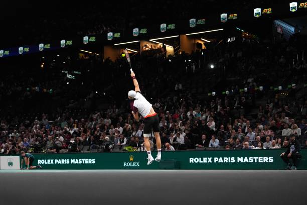 法国网球公开赛的场地类型是什么?