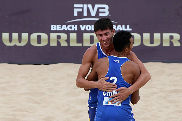 中考体育提分利器:掌握排球对墙垫球的正确发力顺序