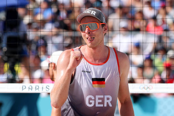 高挑身材如何驾驭牛仔裤?看惠若琪的穿搭示范