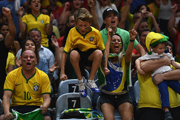 运动员如何避免触网犯规?技巧与规则解读