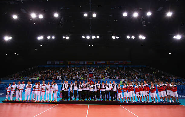 如何合理规划室内排球场馆的建设预算？