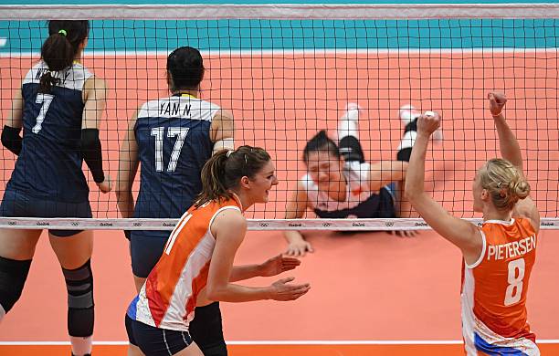 气排球垫球方法详解：图文并茂教你如何提高垫球水平