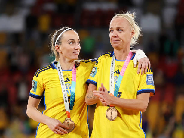 国足主帅李铁谈12强赛:目标明确,全力以赴争出线!